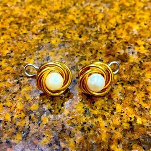 Earrings, 14 k gold & Pearls earring, 3/4 L & 3/4 W